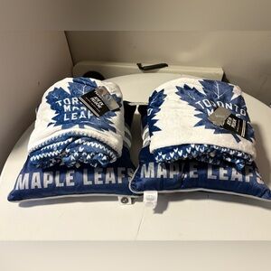 Toronto Maple Leafs Holiday Blanket & Cushion Set NHL Licensed Throw - NWT